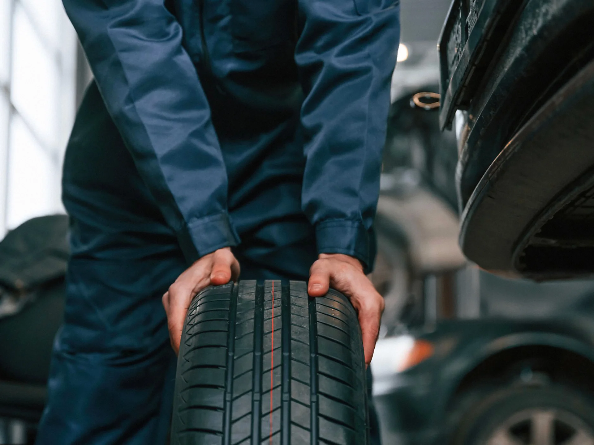 Summer and Winter Tire Change - Tire Change Service | Point S · Pneus et Mécanique Sainte-Catherine